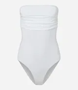 Body blanco de jersey, sin breteles, con escote recto y busto doble fruncido.