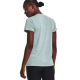 Remera deportiva Under Armour color rosa con cuello en V y logo estampado en el pecho. Confeccionada con tejido UA Tech que seca el sudor rápidamente.