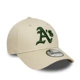 Gorro New Era 9FORTY Oakland Athletics color beige con logo bordado en verde.