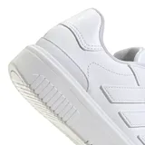 Championes Adidas Courtblock Bold de mujer, color blanco, con plataforma y las tres tiras características de la marca en los laterales.