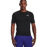Remera deportiva Under Armour HeatGear negra de calce ajustado, mangas cortas y cuello redondo.