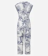 Mono sin mangas confeccionado en viscosa texturizada, con cuello redondo, sisas rayadas, lazo en la cintura y bordados de follaje con paisaje arquitectónico.