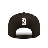 Gorro snapback New Era 9FIFTY de color negro, con el logo alternativo de los Orlando Magic bordado en blanco y azul claro en el frente.