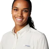 Camisa de manga larga Columbia Tamiami II LS Shirt color celeste, con tecnología Omni-Wick y Omni-Shade con protección solar UPF 40, aperturas de ventilación y tratamiento antimicrobiano.