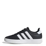 Championes Adidas Urban Barreda T de hombre, color negro con las tres tiras blancas. Capellada de cuero sintético y gamuza, interior textil, plantilla acolchada y suela de goma.