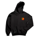 Canguro negro con capucha y cordones ajustables, con bolsillo tipo canguro y puños elásticos. Estampado pequeño en el pecho de Pochita y texto vertical en japonés.