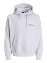 Buzo con capucha gris claro melange, de manga larga y corte holgado. Tiene bolsillo tipo canguro y logo pequeño estampado en el pecho.