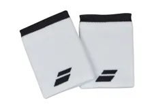 Par de muñequeras deportivas Adidas color blanco con borde negro y logo bordado en negro.