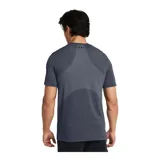 Remera deportiva Under Armour Vanish Seamless de hombre, color negro con logo plateado en el pecho. Confeccionada en tejido transpirable de secado rápido y sin costuras para evitar el roce.