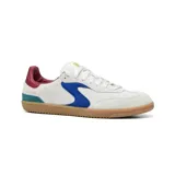Championes Skechers Hotshot de cuero color blanco con detalles en azul, rojo y verde. Cuentan con plantilla Skechers Air-Cooled Memory Foam y suela de goma.