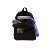 Mochila Vans Old Skool H2O negra con logo de la marca en la parte superior y bolsillo frontal con cierre.