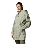 Campera cortaviento color verde claro, con capucha ajustable, cierre frontal con cremallera bidireccional, cintura ajustable con cordón, bolsillos con cremallera y puños ajustables.