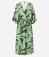 Vestido evasé midi de mangas amplias, confeccionado en viscosa, con escote en V, elástico y lazo en la cintura y estampado de follaje en tonos verdes.