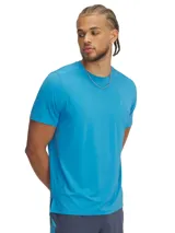Remera de running Under Armour Launch Elite para hombre, color celeste con logo reflectivo en el pecho y perforaciones para mayor ventilación.