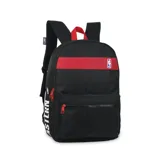 Mochila negra con diseño inspirado en la NBA, con una franja horizontal roja en la parte superior y el logo de la NBA bordado sobre ella. Presenta detalles en rojo en las cremalleras y texto vertical en el lateral izquierdo que dice "EASTERN".