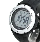 Reloj digital Mistral deportivo con correa de silicona negra y bisel plateado.