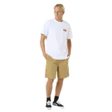 Remera blanca de manga corta con logo de Rip Curl estampado en el pecho.