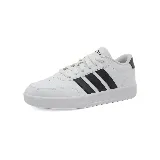 Zapatillas Adidas Breaknet 3.0 blancas con las tres tiras laterales en negro.