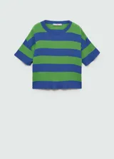 Jersey verde de punto fino con cuello redondo y mangas cortas.