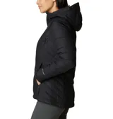 Campera puffer color salmón con capucha, cierre frontal y bolsillos laterales con cierre. Cuenta con tecnología termorreflectante Omni-Heat™ y puños con orificios para los pulgares.