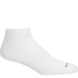 Pack de dos pares de medias deportivas de largo medio, una gris jaspeada con detalles en negro y otra blanca lisa. Ambas con planta acolchada y tecnología antimicrobiana.