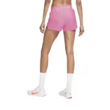 Short deportivo Nike de mujer color rosa, con cintura elástica y logo Swoosh estampado en el lateral.
