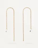Aretes largos de plata bañada con circonita blanca, con diseño en cadena y detalle colgante.