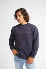Buzo de algodón azul marino para hombre, con mangas largas y logo estampado en el pecho.