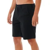 Bermuda de gabardina negra, corte recto, con bolsillos laterales y traseros.