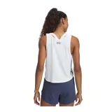 Short deportivo azul marino con cintura elástica y calza interior. Logo de Under Armour estampado en negro en la pierna izquierda.
