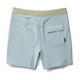 Short de baño celeste con cintura verde y cordón ajustable.