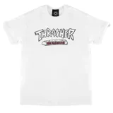 Remera blanca de manga corta con estampa del logo de Thrasher y un cartel de "No Parking".