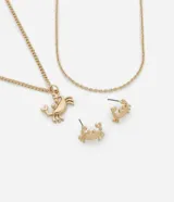 Conjunto de collar de doble cadena dorada con dije de cangrejo y caravanas botón con forma de cangrejo.