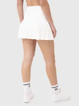 Minifalda deportiva negra con cintura alta y falda plisada.