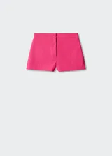 Short de tiro alto color fucsia, de corte recto y tejido fluido.