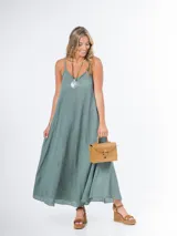 Vestido largo color verde agua, de bambula italiana, con breteles finos y corte suelto.