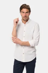 Camisa celeste a rayas de lino, con cuello mao y corte slim.