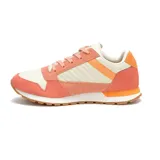 Zapatilla deportiva Caterpillar modelo Ventura, con capellada de nobuk deportivo y malla en tonos salmón, naranja y blanco crudo. Presenta cordones rosados, forro de nylon suave y plantilla acolchada con tecnología CLEANSPORT NXT. La suela es de goma gruesa y duradera.