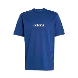 Remera Adidas azul con logo blanco estampado en el pecho.