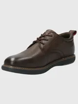 Zapato acordonado de cuero color caramelo, con plantilla hipoalergénica combinada con BLOOM® y suela de Eva con cortes que brindan mayor flexibilidad al caminar.