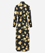Vestido midi de tejido satinado negro con estampado floral amarillo, cuello solapa, manga larga, abotonado delantero y cruzado lateral.