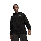 Buzo hoodie Puma de hombre, color negro, con textura de corderito y logo bordado en el pecho. Cuenta con capucha y bolsillo con cierre en la manga izquierda.