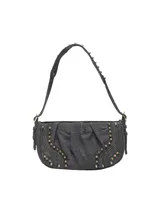 Bolso bandolera de denim gris oscuro con tachuelas doradas, correa ajustable y cierre de cremallera.