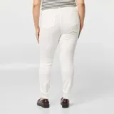 Jegging blanco de tiro alto con corte regular y elástico.