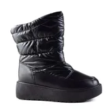 Bota de caña media color negro, con plataforma y diseño acolchado.