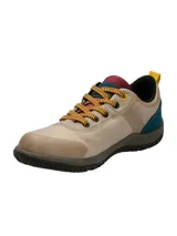 Zapatillas urbanas impermeables color beige con detalles en azul, rojo y amarillo.