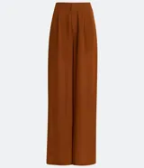 Pantalón pantalona verde manzana en crepé con pliegues, cierre por cremallera y sin estampado.