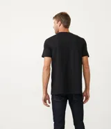 Remera masculina de algodón peruano, modelo comfort, manga corta, cuello redondo y diseño liso. Marca Marfinno.