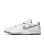 Championes urbanos Nike Big Bajo, color blanco con detalles en gris.