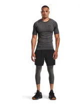 Remera deportiva blanca Under Armour HeatGear Armour de manga corta, corte ajustado y logo negro en el pecho.